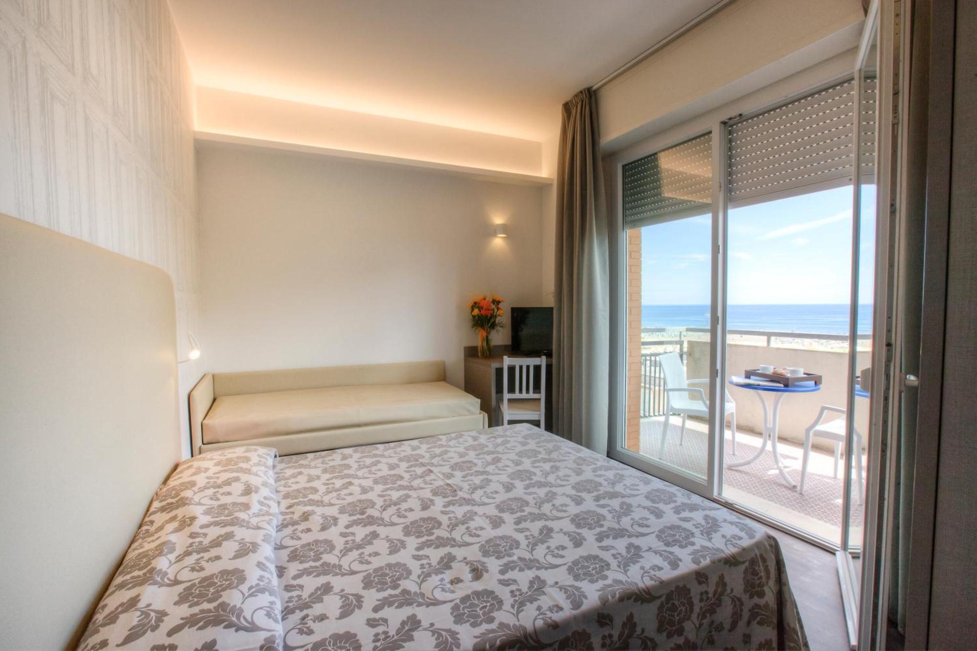 Hotel 2000 Rimini Kültér fotó