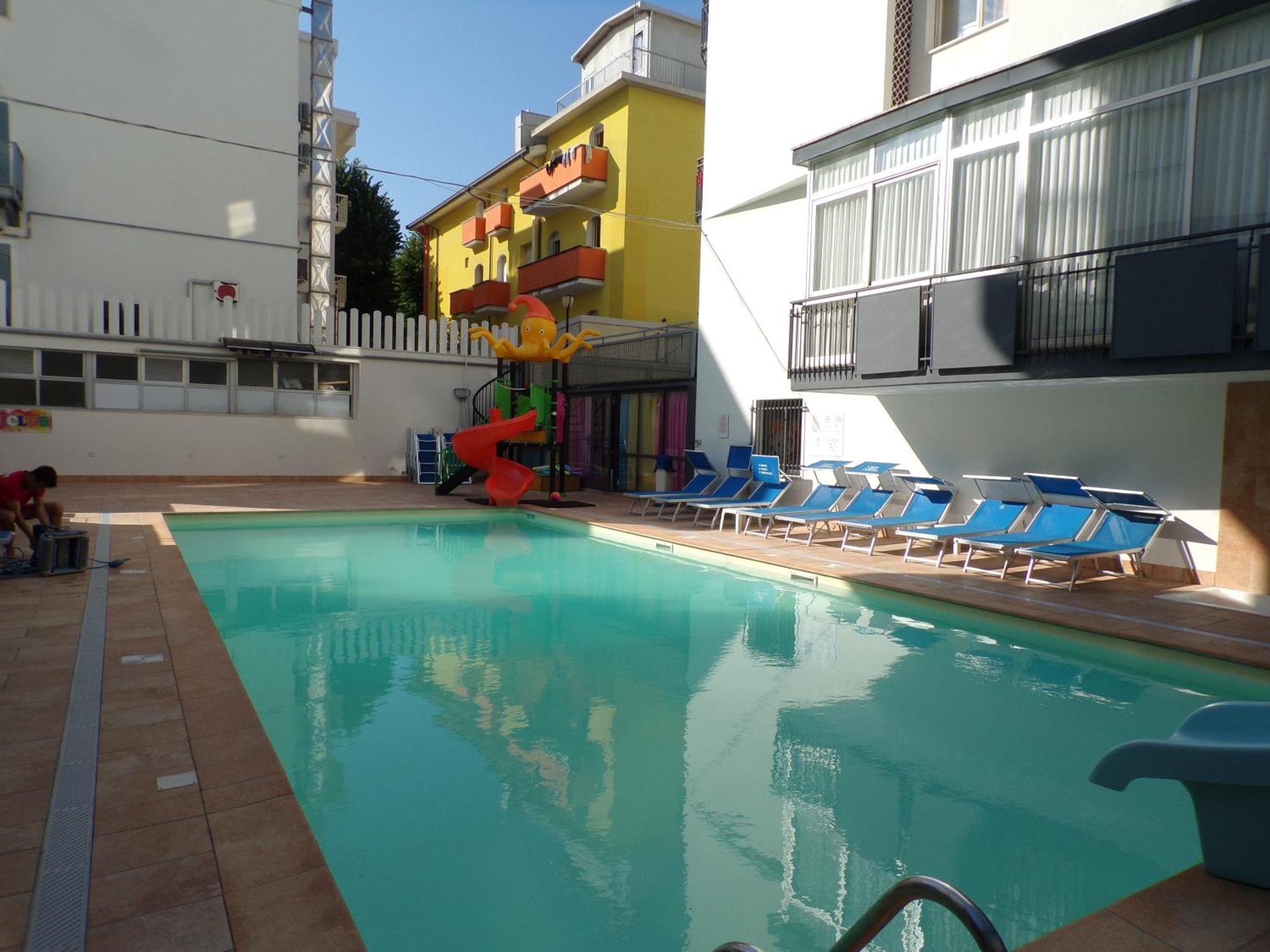 Hotel 2000 Rimini Kültér fotó