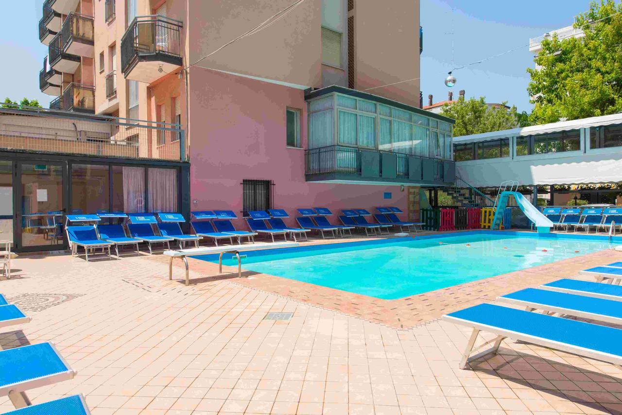 Hotel 2000 Rimini Kültér fotó