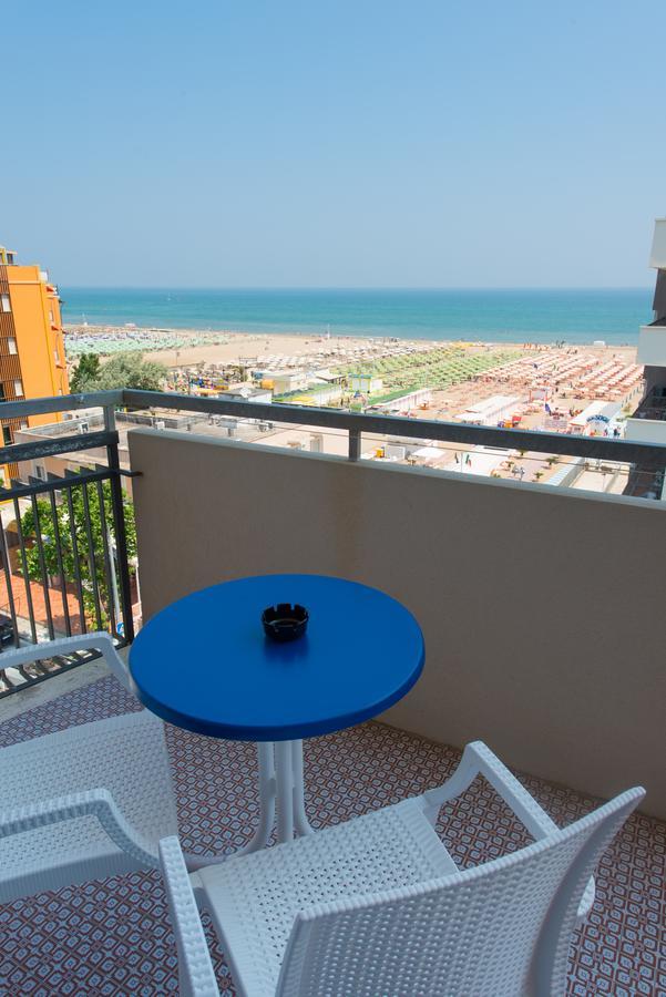 Hotel 2000 Rimini Kültér fotó