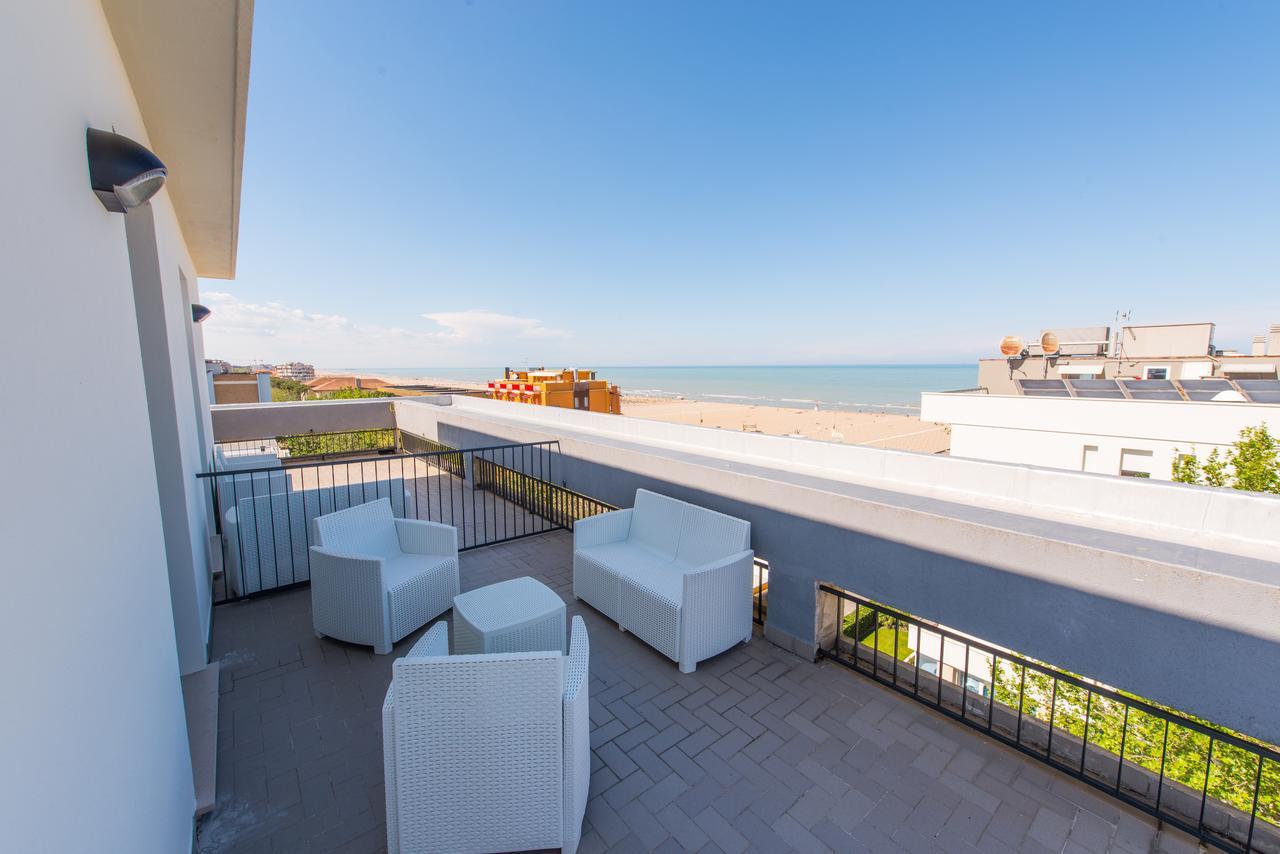 Hotel 2000 Rimini Kültér fotó