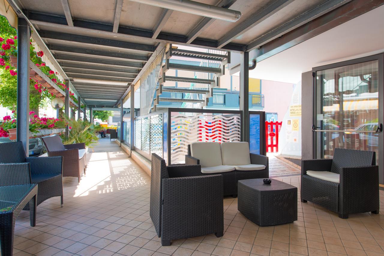 Hotel 2000 Rimini Kültér fotó